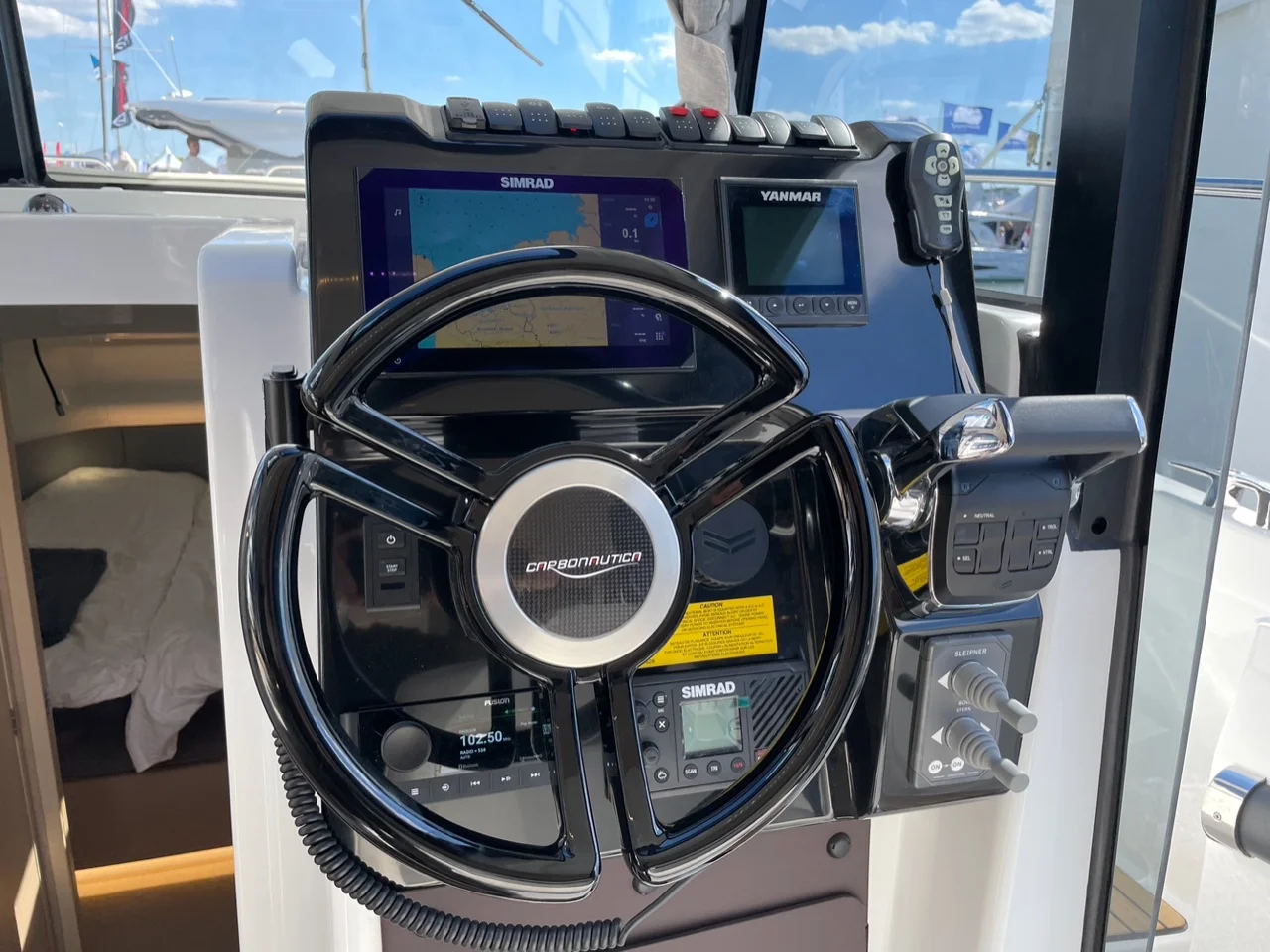 Boat steering wheel PW Clover 365 on boat